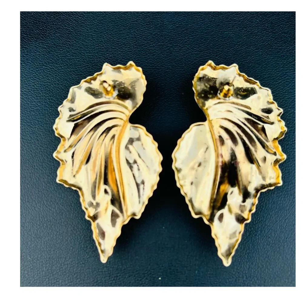 Vintage 1980 Pink Enamel Angel Wing Post Back Earrings